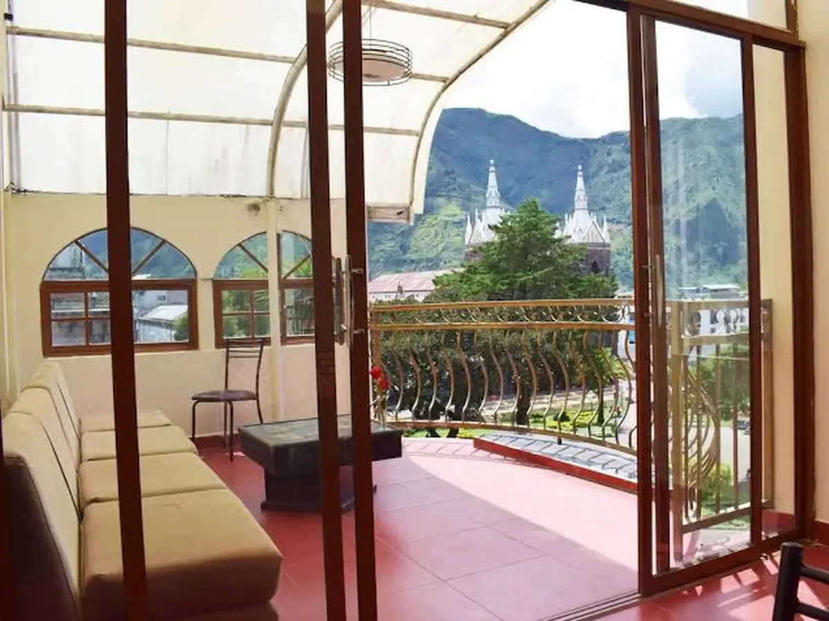 Vista hacia la Basílica desde Hotel Elvita Spa